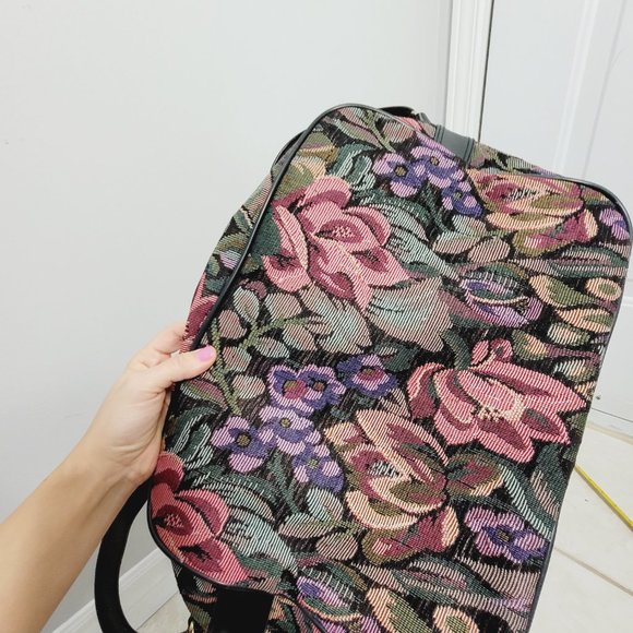 Jordache Vintage Pink Floral Woven Overnight Carry On Luggage Travel Bag Strap - Picture 11 of 14